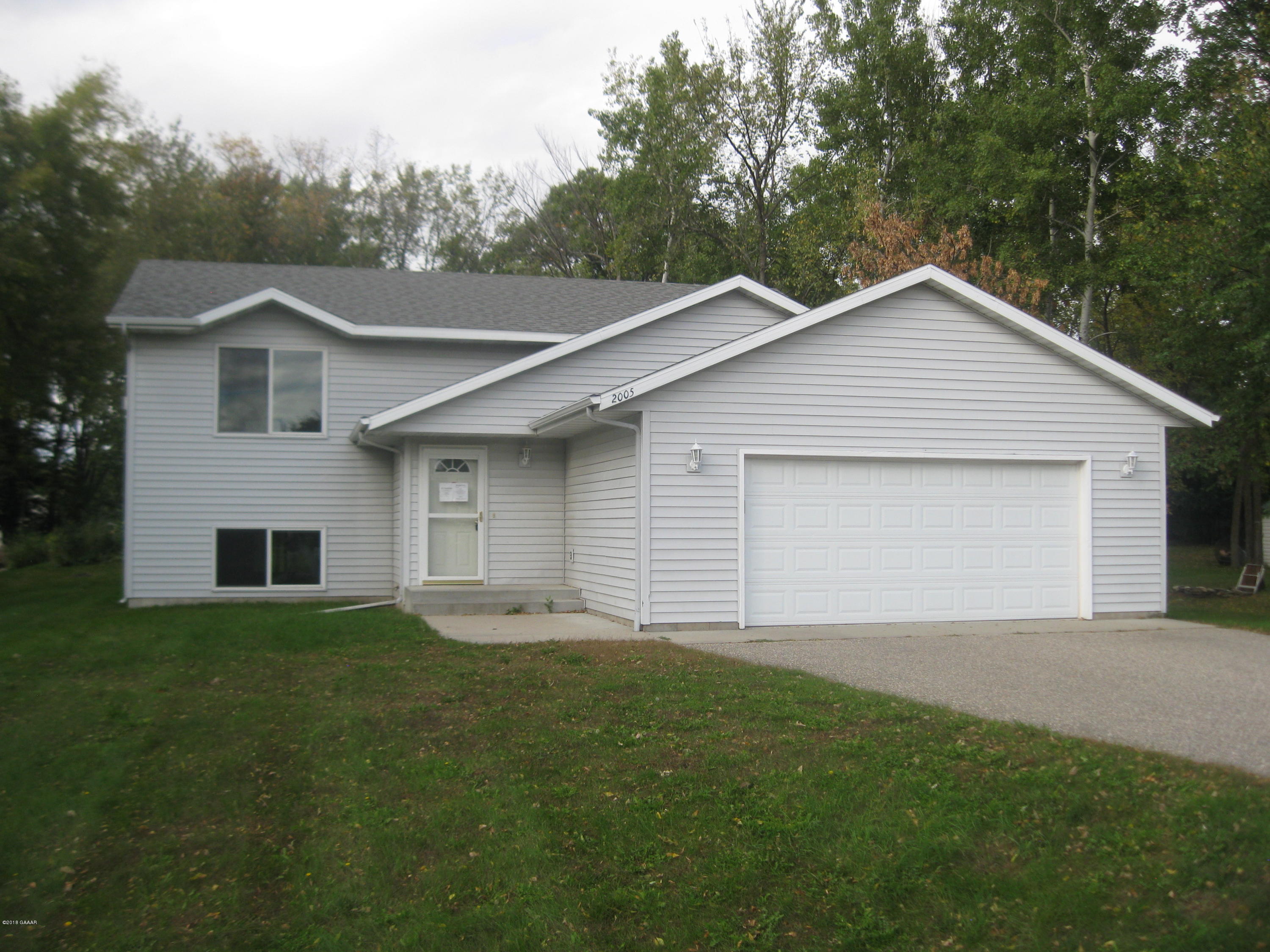 2005 Lake Park Pl Alexandria Mn 56308 Mls 10 25968 Edina Realty 2005 Lake Park Pl Alexandria Mn 56308 10 25968 Image1