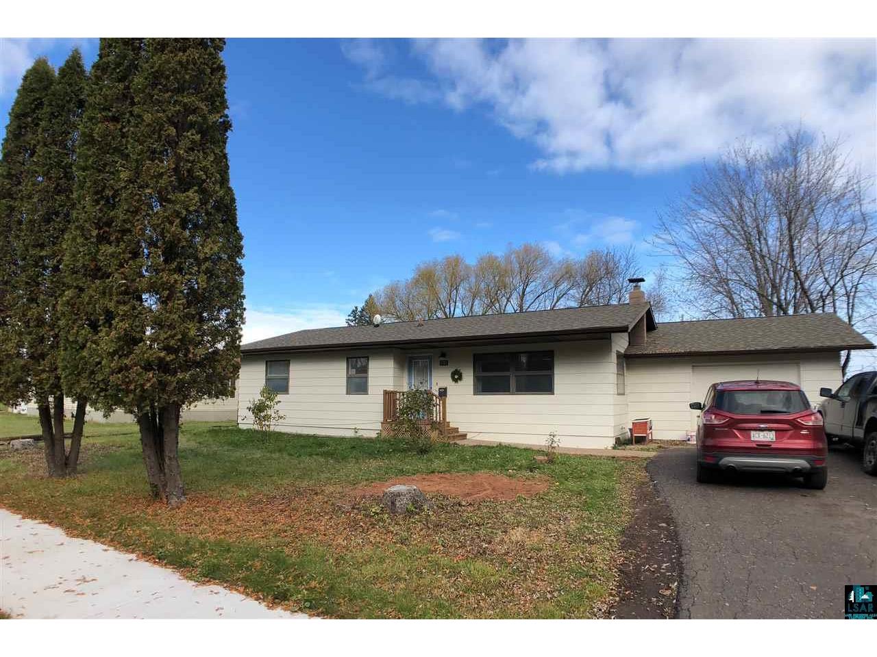 2323 E 10th St Superior WI 54880 6079557 image1