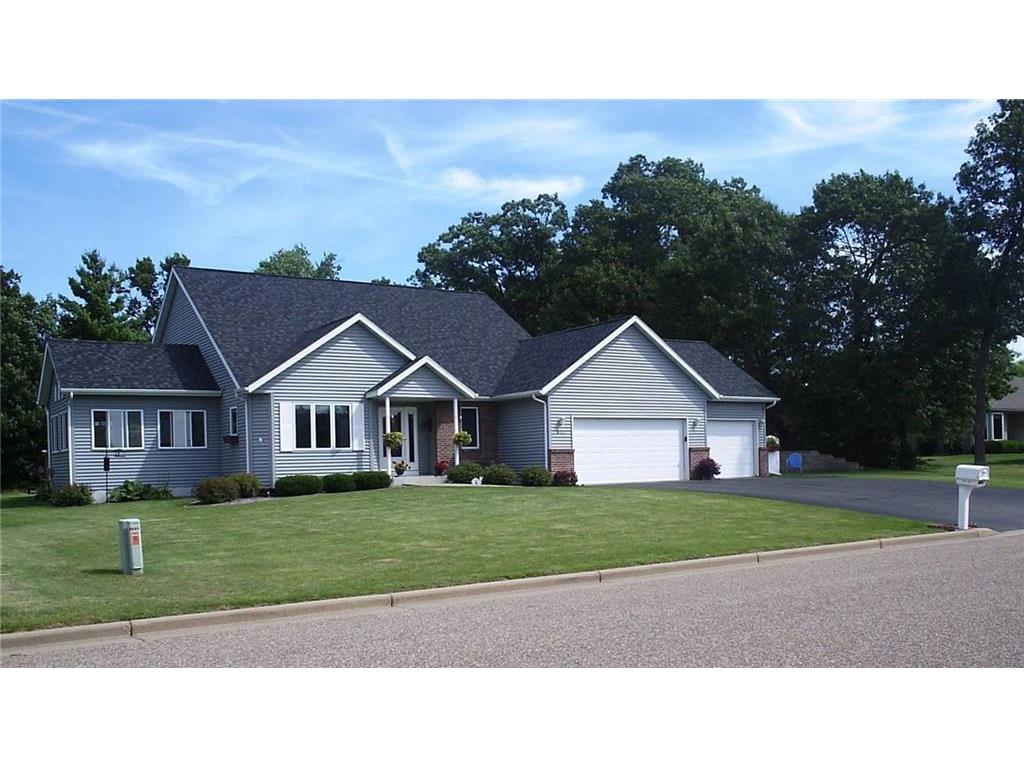 Singles in altoona wisconsin Living In Altoona, WI - HomeSnacks