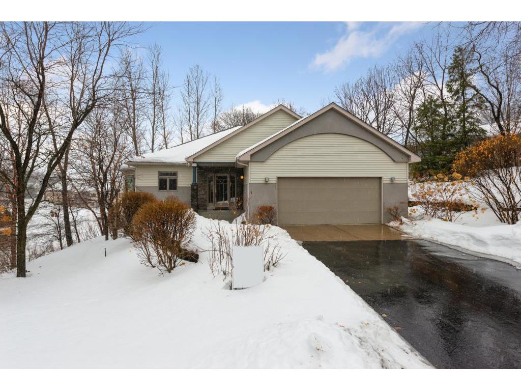 1 Summit Ridge Drive North Oaks Mn 55127 Mls 5142226 Edina Realty