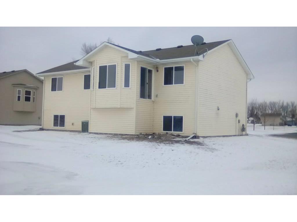 Green Isle Mn >> 115 E Shamrock Drive Green Isle Mn 55338 Mls 5135450 Green Isle Mn >> 115 E Shamrock Drive Green Isle Mn 55338 Mls 5135450