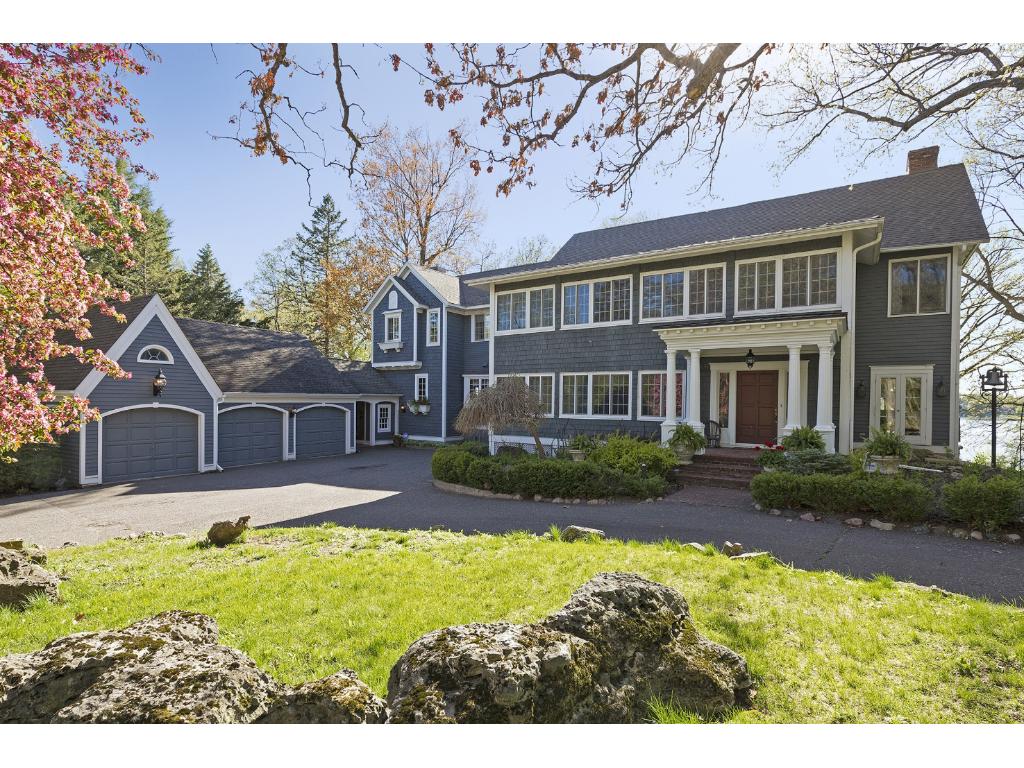 128 Dellwood Avenue, Dellwood, MN 55110 MLS 4789286 Edina Realty