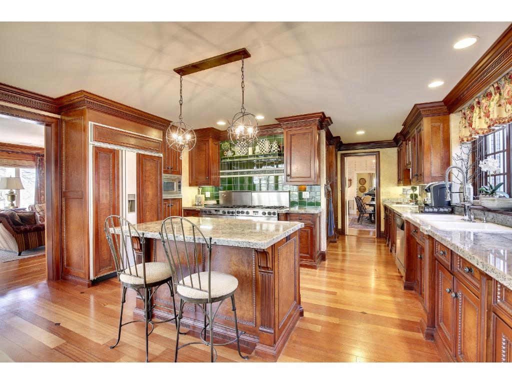 128 Dellwood Avenue, Dellwood, MN 55110 MLS 4789286 Edina Realty