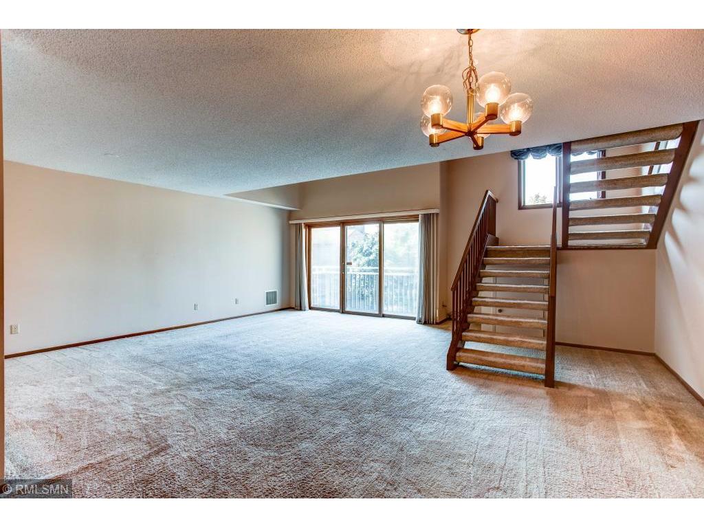 1372 Carling Drive 301 Saint Paul MN 55108 4994198 image1