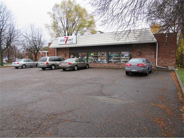 1909 Lexington Avenue N Roseville MN 55113