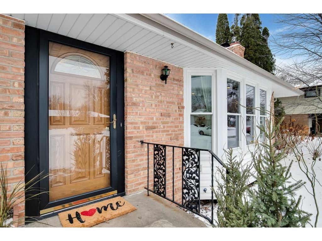 2091 Theresa Street Mendota Heights MN 55120 5013879 image1