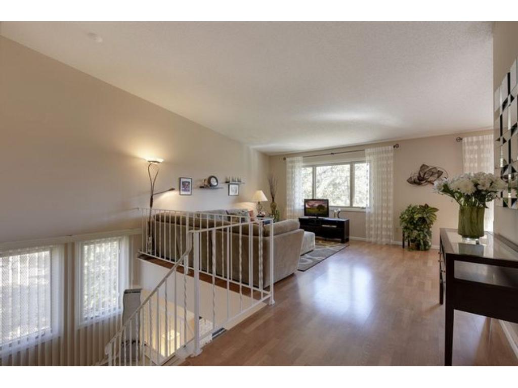 2202 Winnetka Avenue N Golden Valley Mn 55427 Mls 4812569 2202 Winnetka Avenue N Golden Valley Mn 55427 4812569 Image1