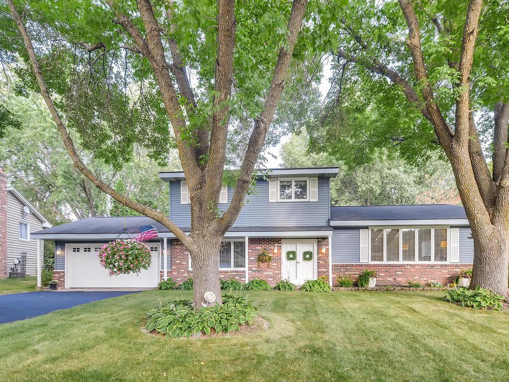 2265 Queens Drive Woodbury MN 55125 4990678 image1