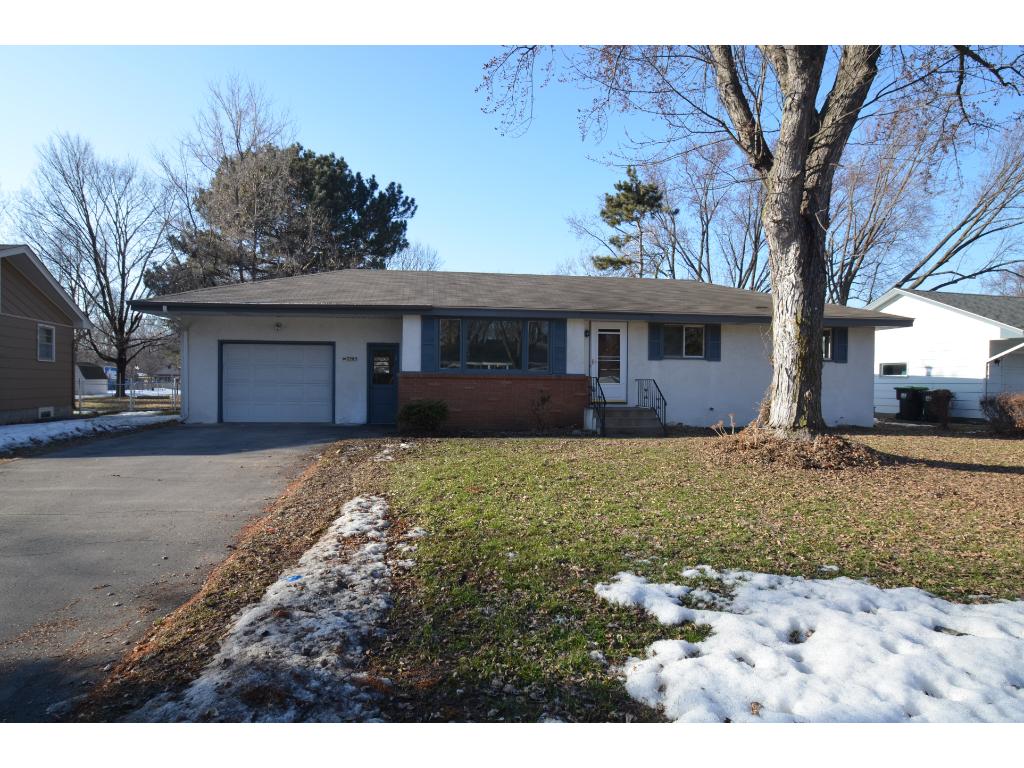 2285 Lois Drive Mounds View MN 55112 4919115 image1