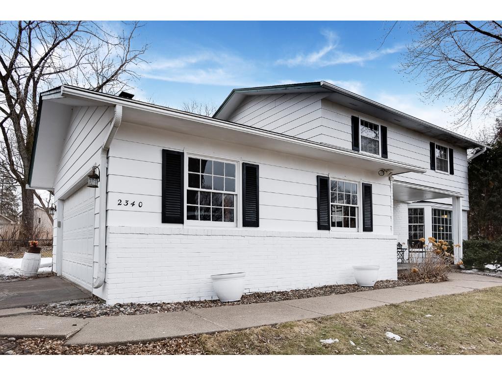 2340 Walnut Grove Lane N Plymouth MN 55447 4935317 image1