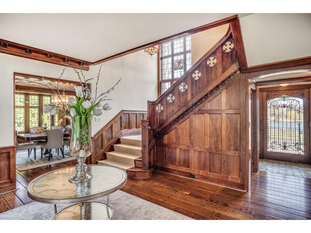 2424 W Lake Of The Isles Parkway, Minneapolis, MN 55405 MLS 4796870