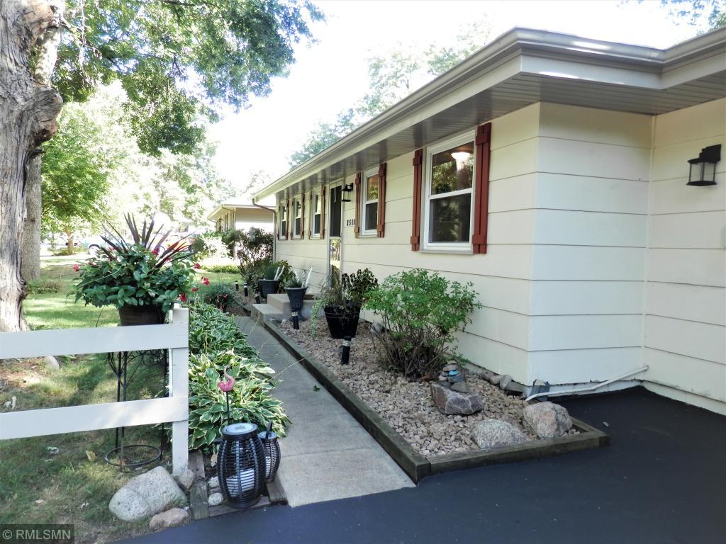 2511 Jones Place W Bloomington MN 55431 5025974 image1