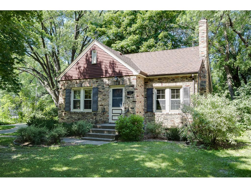 2687 Hamline Avenue N Roseville MN 55113 4854272 image1
