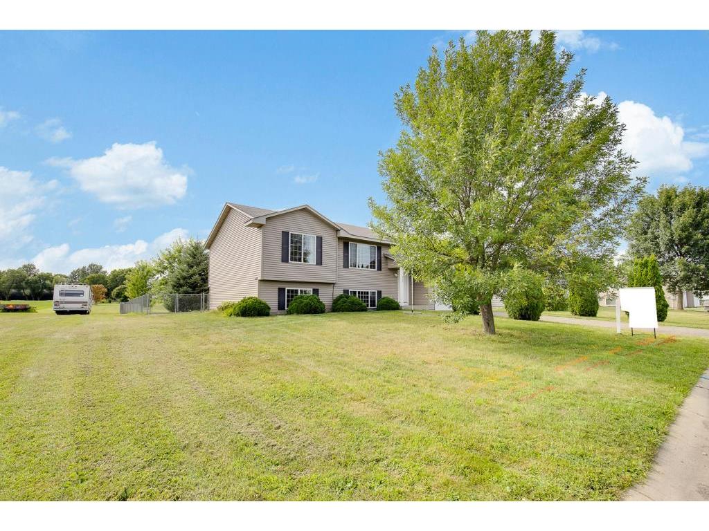 Green Isle Mn >> 400 Gloria Avenue Green Isle Mn 55338 Mls 5272535 Edina Realty Green Isle Mn >> 400 Gloria Avenue Green Isle Mn 55338 Mls 5272535 Edina Realty