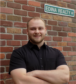 Realtor profile photo