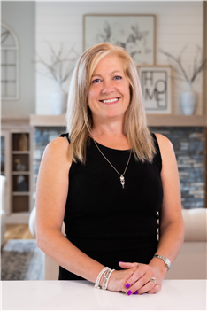 Linda Splettstoeszer