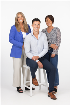 The Voyen Team | Edina Realty Logo