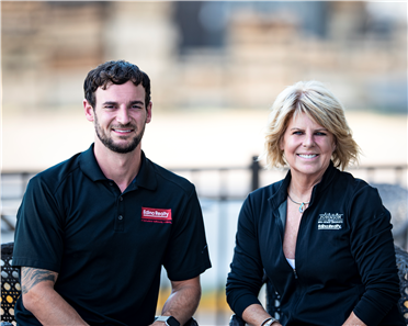 Team Johnson Real Estate Specialists Logo